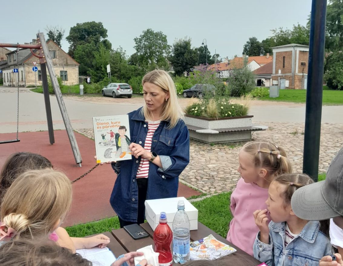 Noslēdzies Vasaras grāmatu klubiņ&scaron; &bdquo;Pasauli lasot&rdquo; 