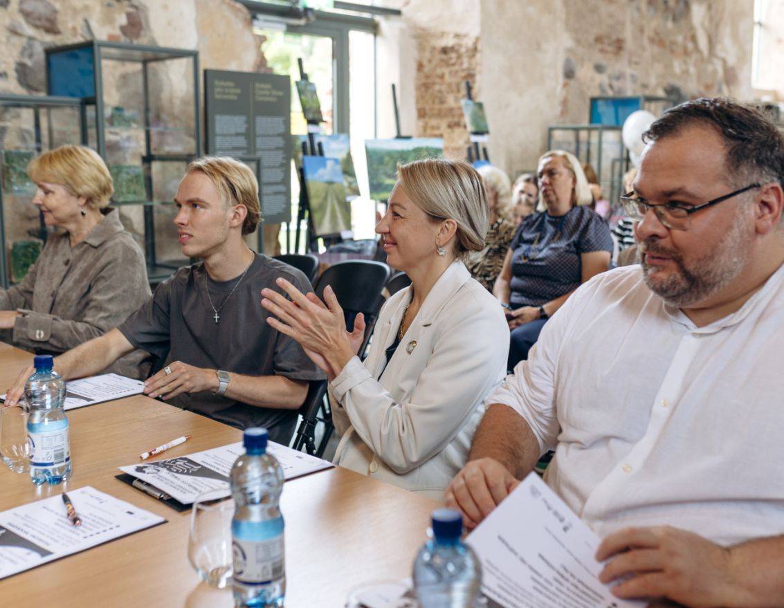  Dobeles pilī aizvadīts Nacionālās Skaļās lasī&scaron;anas sacensību Zemgales reģiona fināls