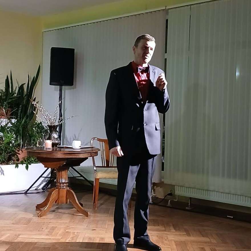 Gunāra Stepiņa dzejas uzvedumu “Pieci gadalaiki”