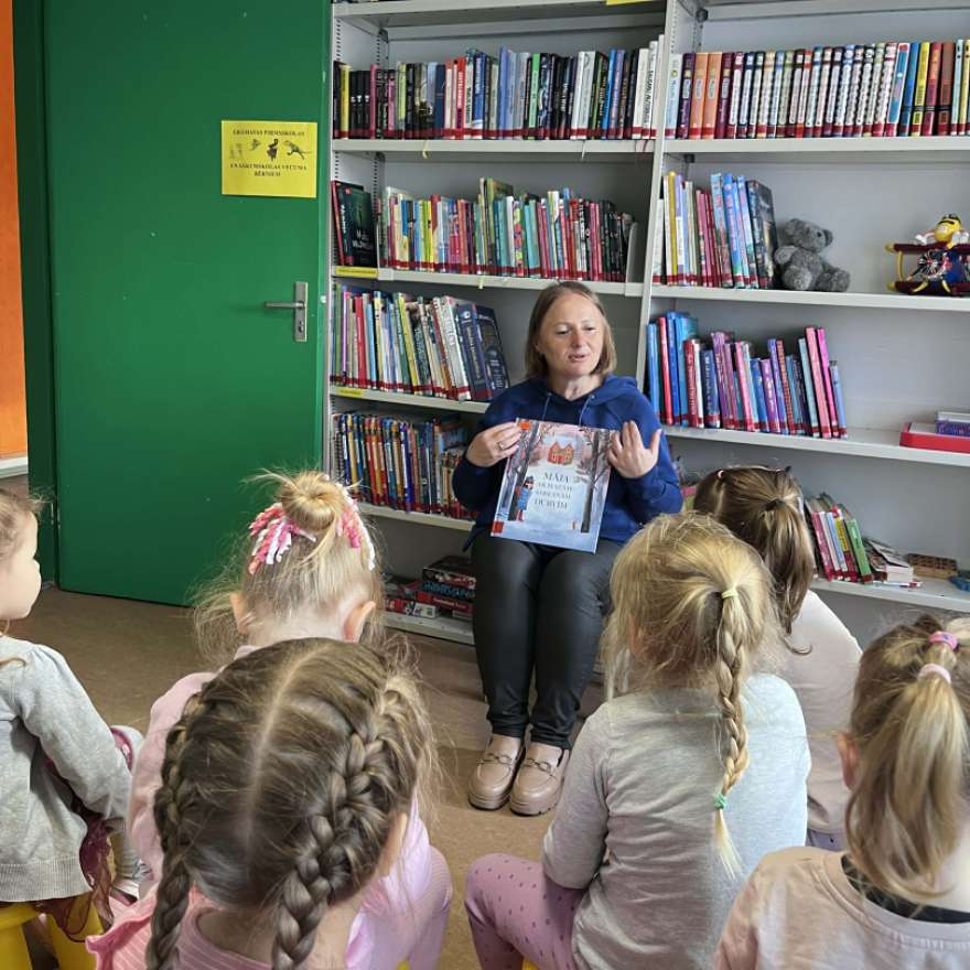 Rīta lasīšanas prieki bibliotēkā