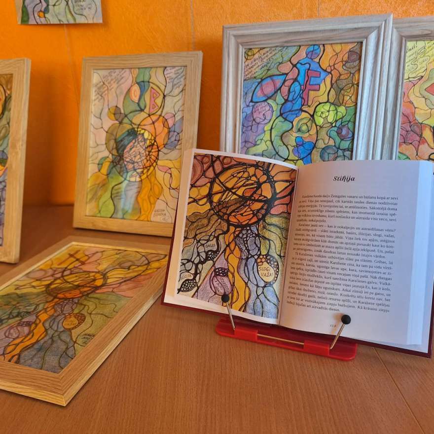 Ināras Ročānes neirografikas zīmējumu izstāde 