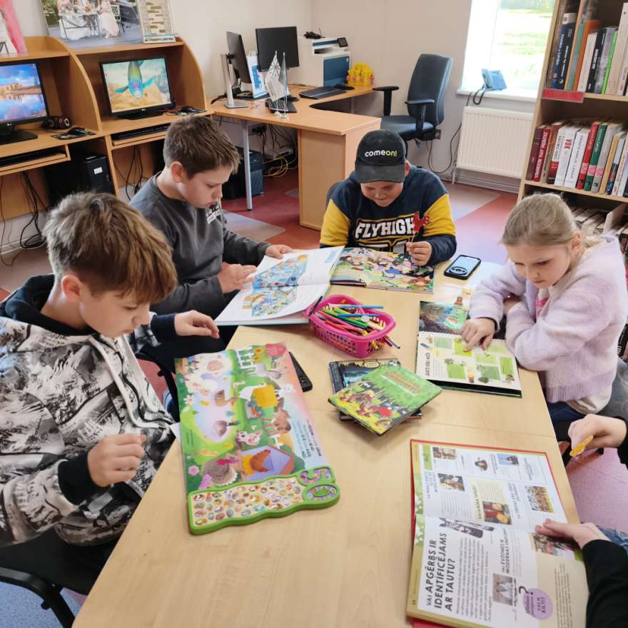Bibliotēka - vieta, kur sākas piedzīvojumi