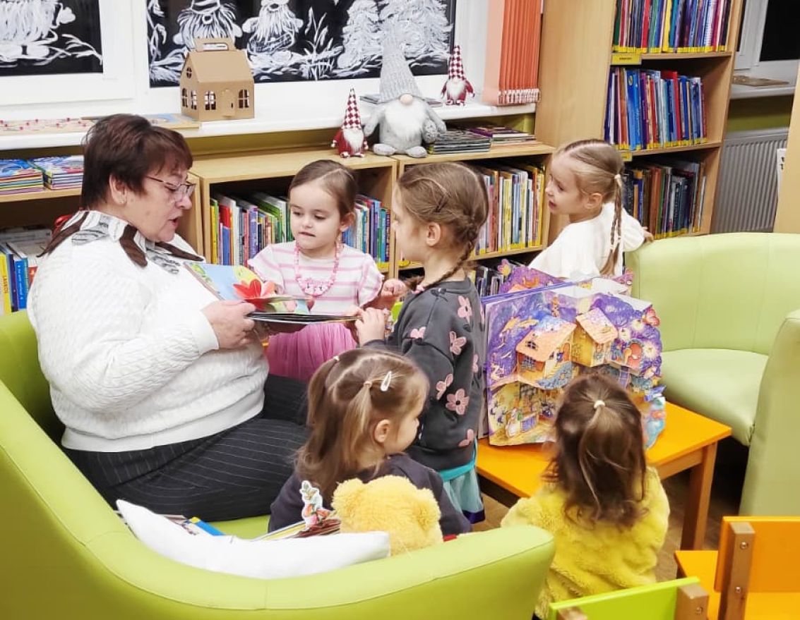 Pūčulēni atkal tiekas bibliotēkā