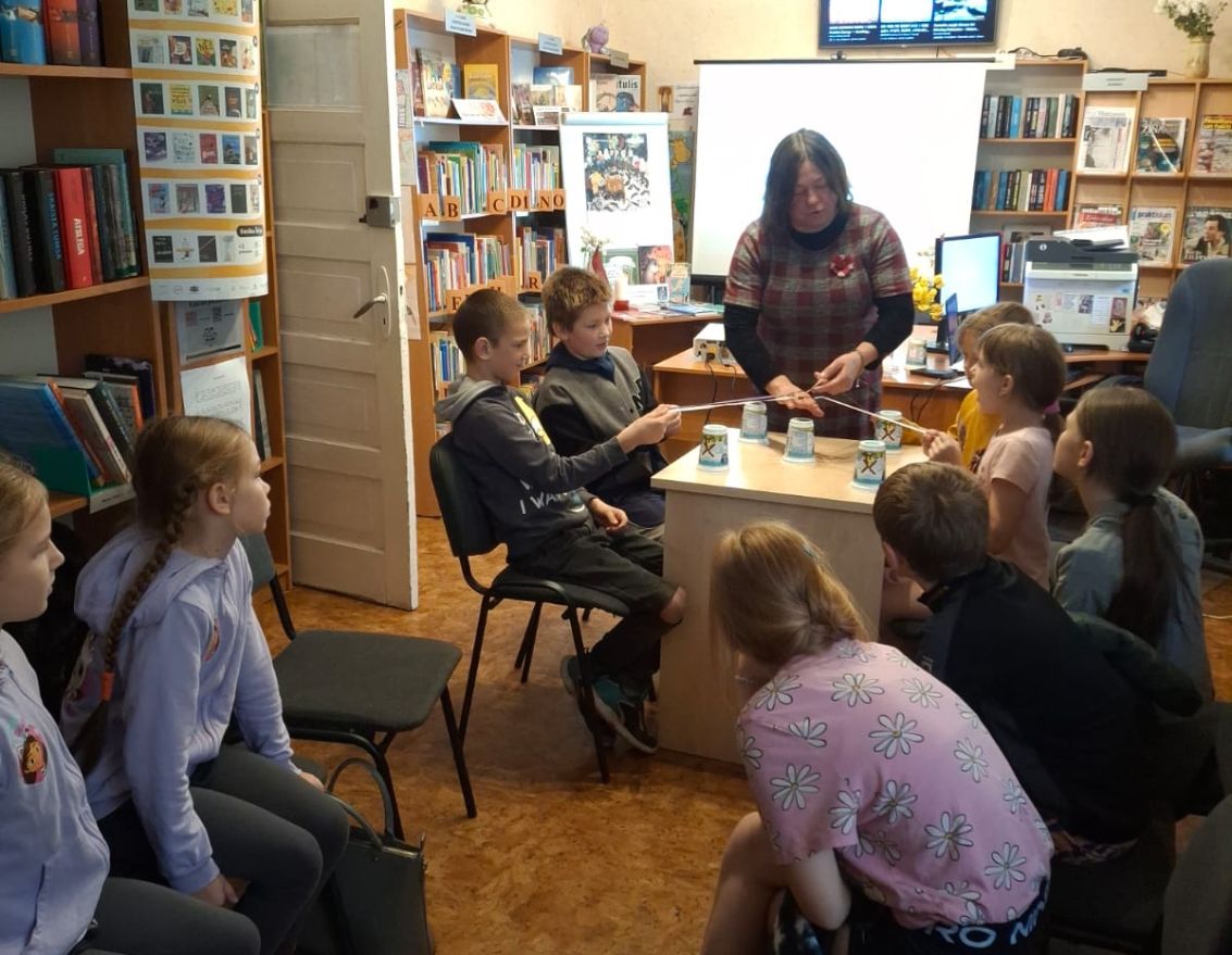 Vienotība Ziemeļos. Rītausmas  lasījums bērniem