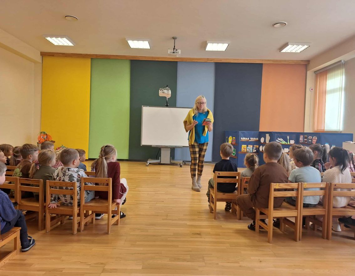 Aizvadīta tikšanās ar Ievu Samausku