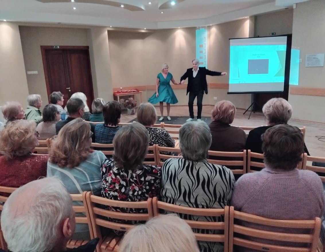 Aizvadīta sirsnīga un jauka pēcpusdiena brunaviešiem un viesiem