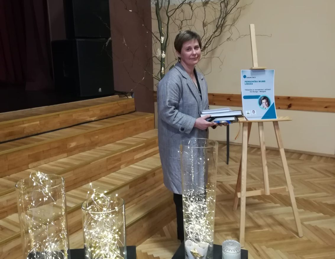 Sarunu cikls "Personība mums līdzās" - tikšanās ar novadnieci Ilzi Kungu - Melgaili 