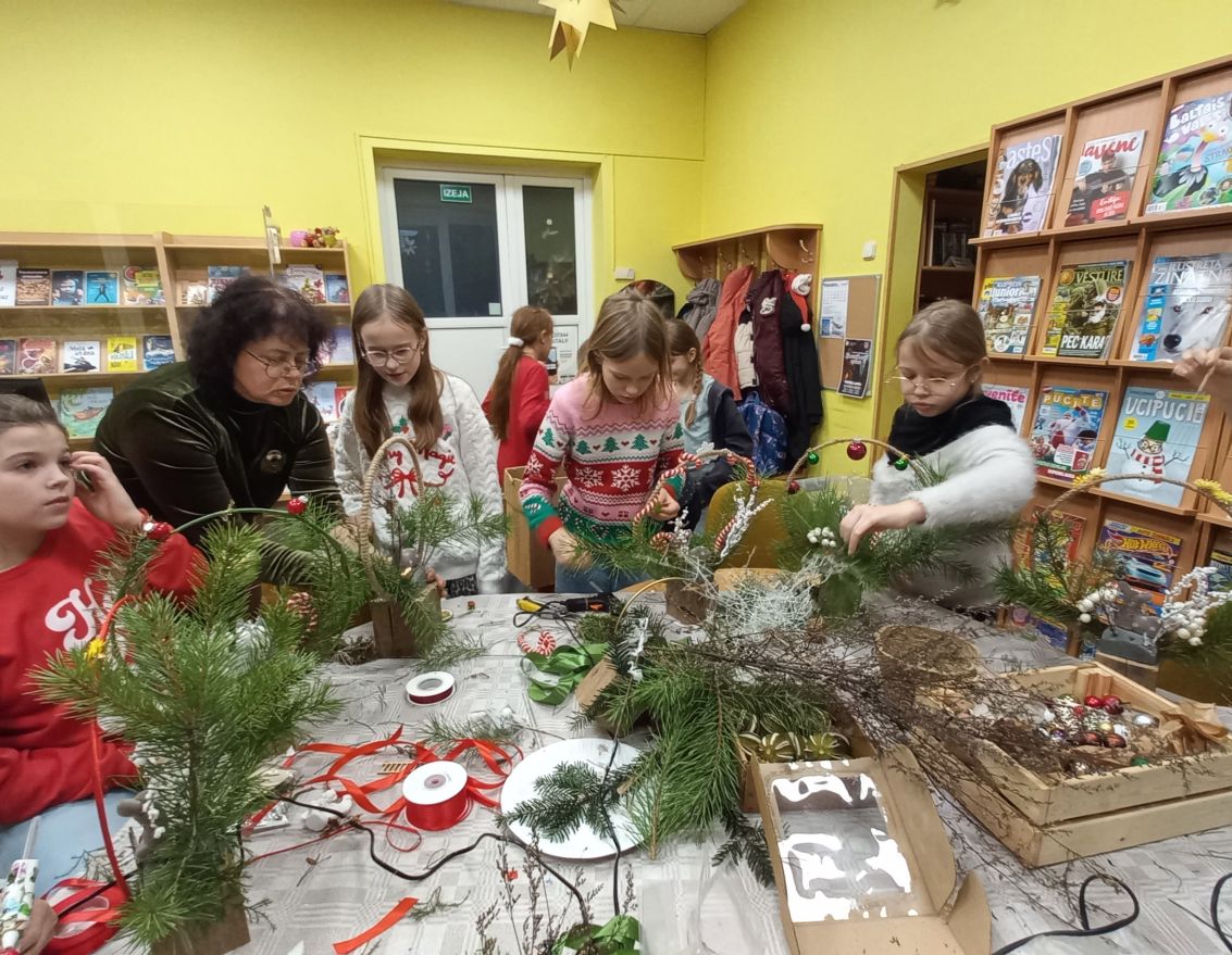 Kopīga darbo&scaron;anās rada svētku sajūtu