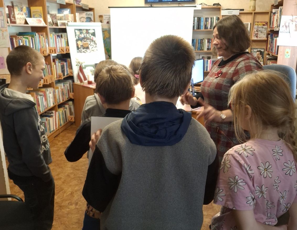 Vienotība Ziemeļos. Rītausmas  lasījums bērniem