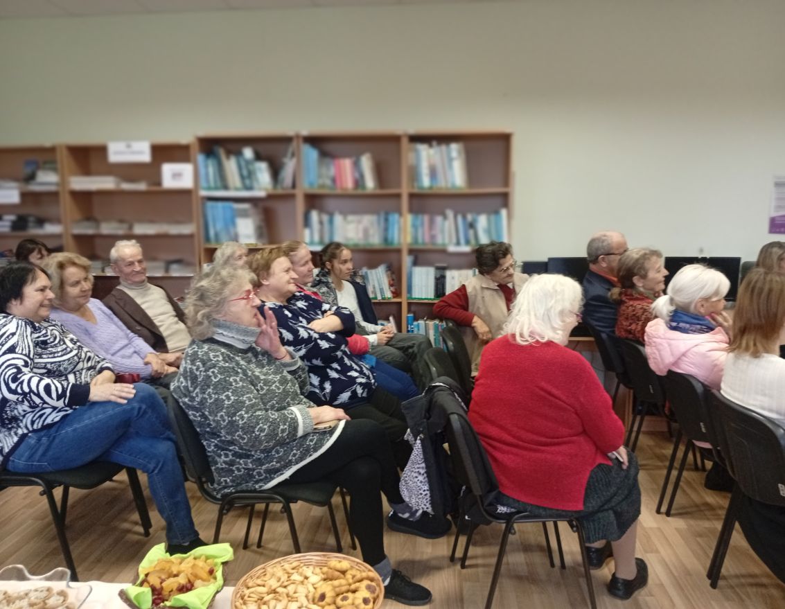 Aizvadīta tikšanās ar grāmatas "Vienaldzīgo nav!" autorēm