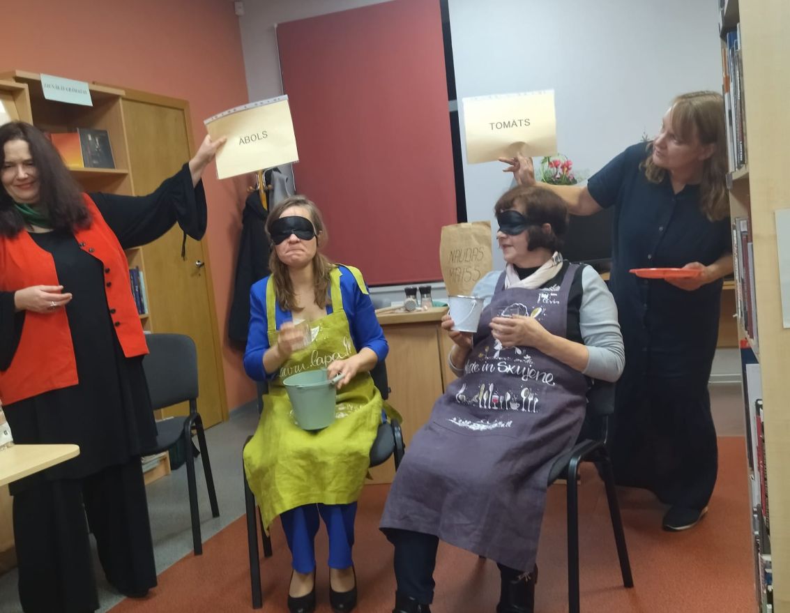 Aizvadīta tikšanās ar grāmatas "Vienaldzīgo nav!" autorēm