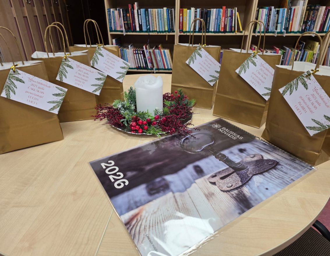 Aizvadīts gada noslēguma pasākums "Gada grāmatu pēdas sniegā"