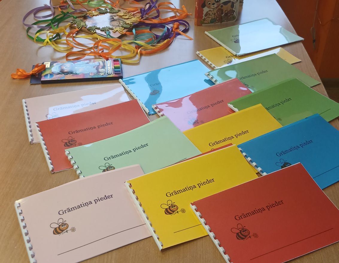 Skaistkalnes PII  bērnu grupiņa "Bitītes" vieso&scaron;anās bibliotēkā