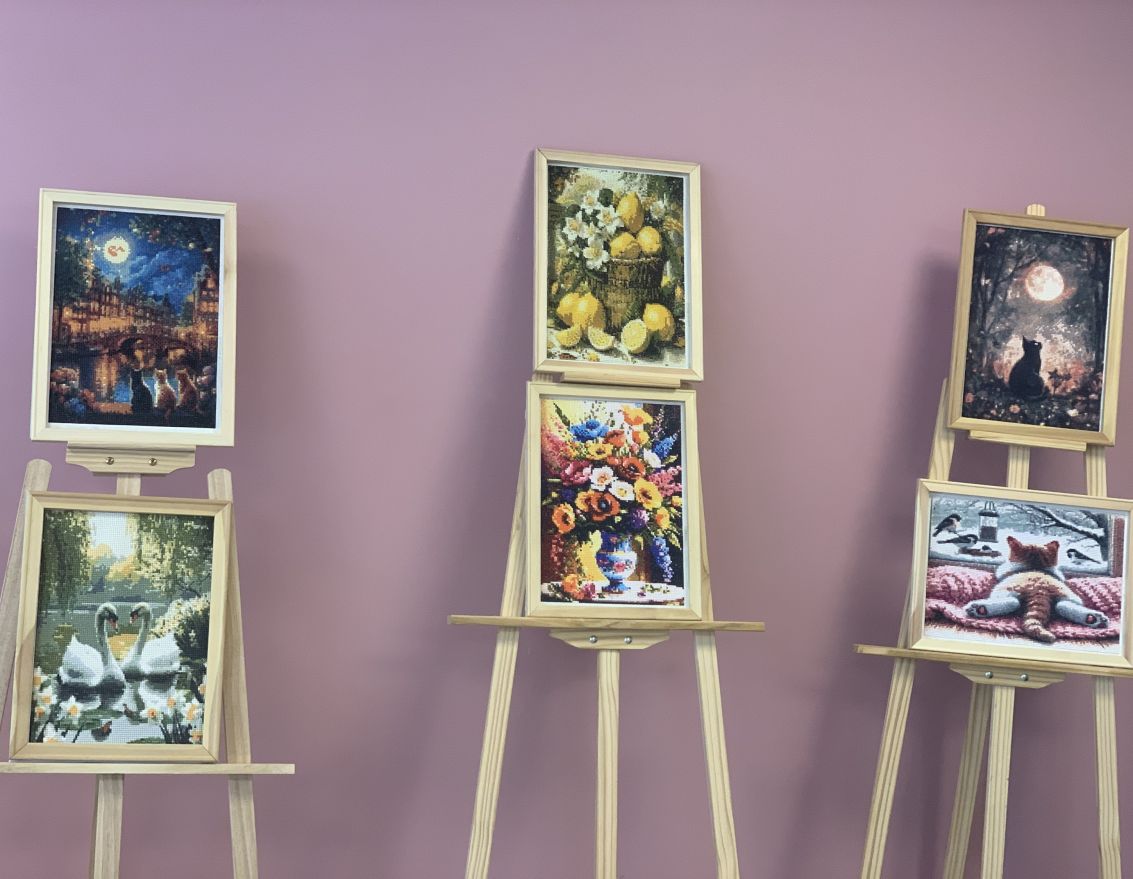 Pērlī&scaron;u gleznu izstāde Stelpes bibliotēkā