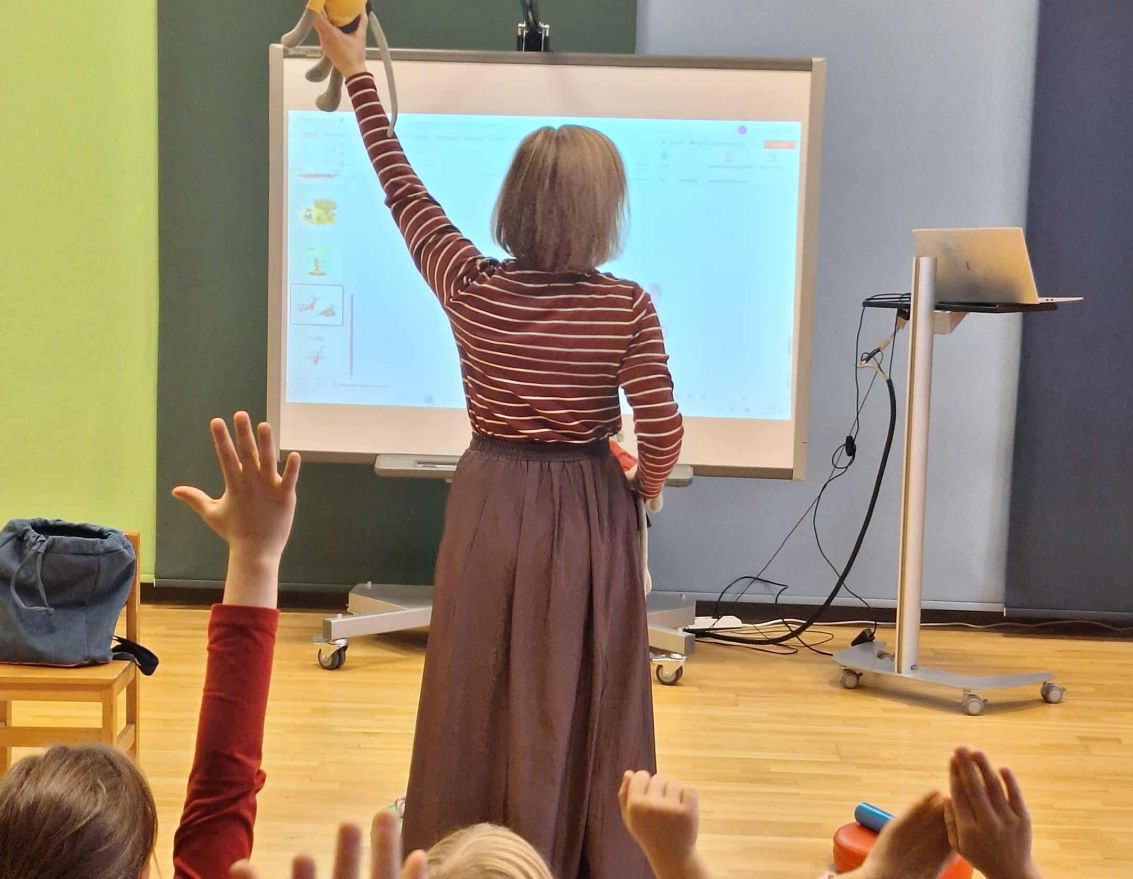 Tikšanās ar bērnu grāmatu autori Eviju Gulbi