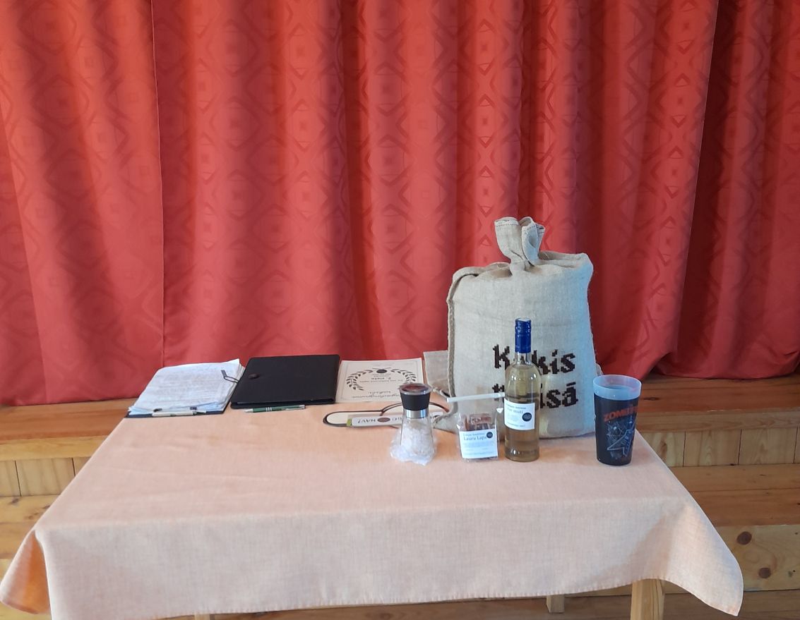 Aizvadīta tik&scaron;anās ar grāmatu autorēm Lieni Margeviču un Natu Brambergu
