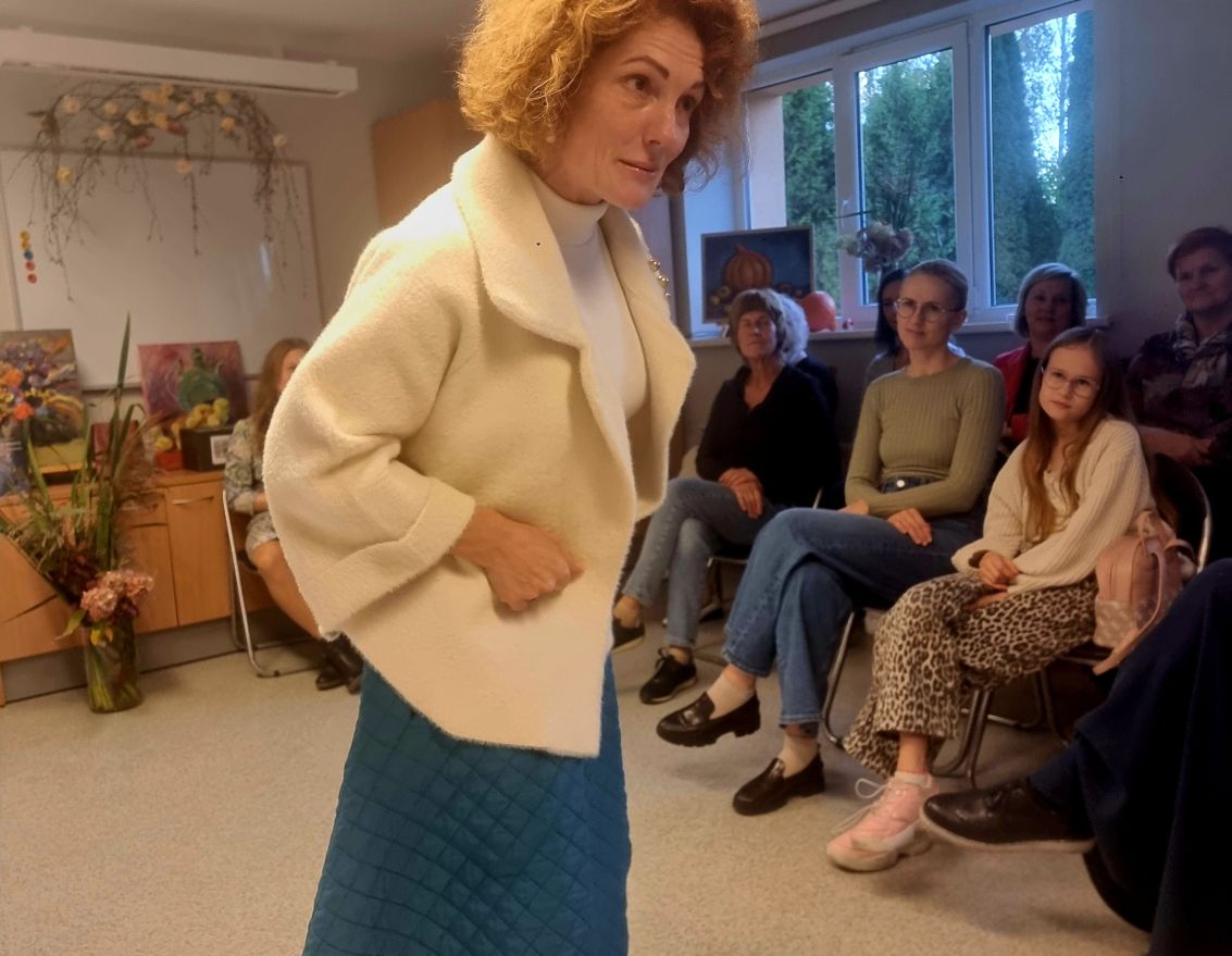 Tikšanās ar grāmatas "Laimes putekļi" autori Ievu Branti