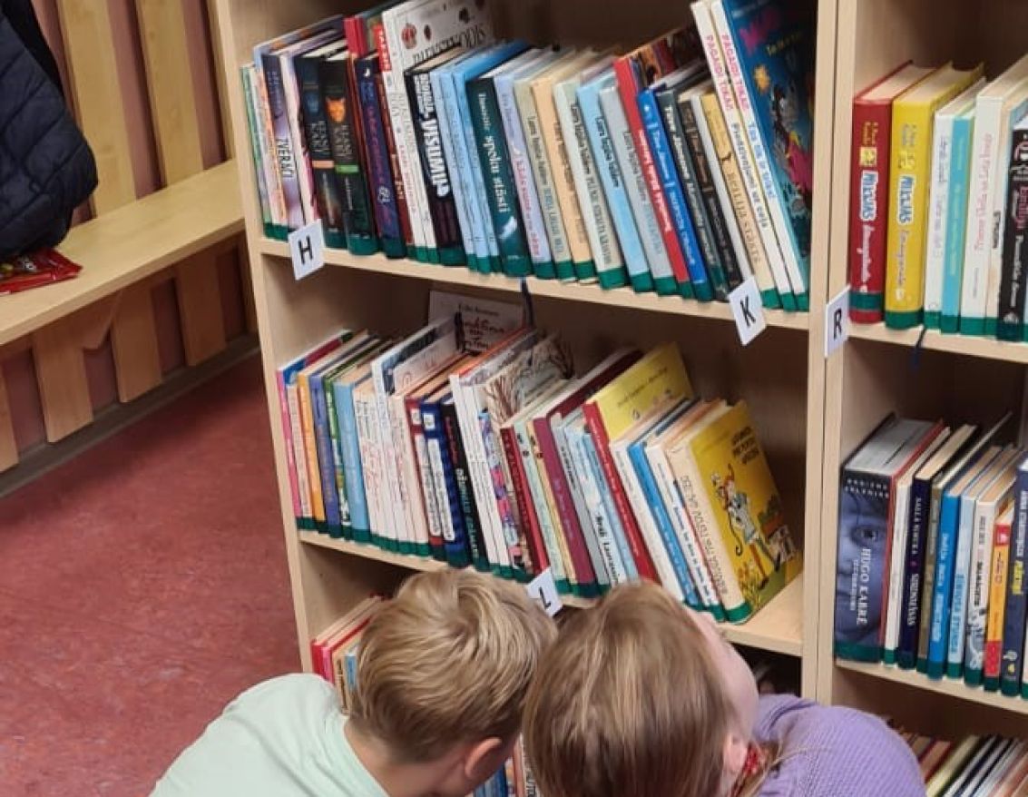 Aizvadīts atraktīvs pasākums Mūsas ciema bērniem "Grāmatu kvests"