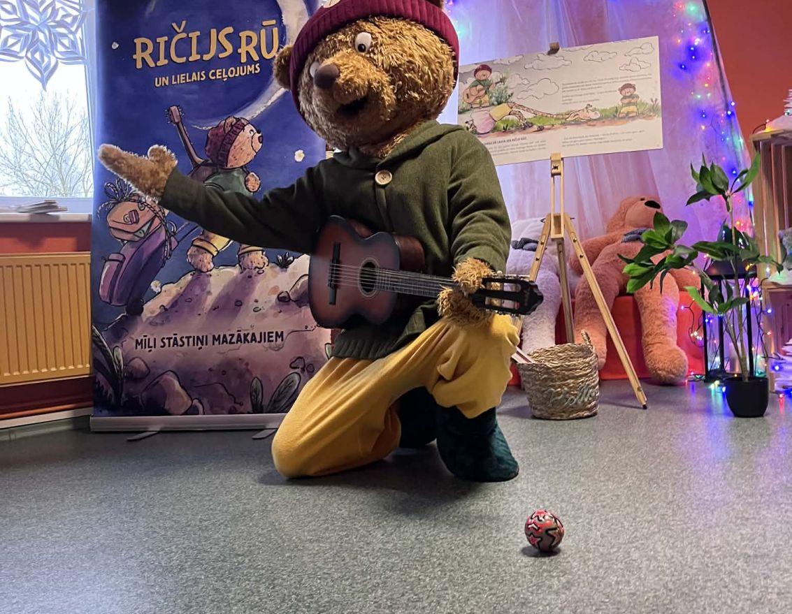 Bērsteles bibliotēkas 80. dzim&scaron;anas dienas svinības pirmsskolas vecuma bibliotēkas apmeklētājiem