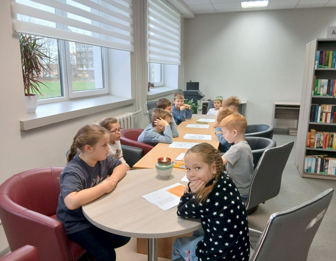 Lasīšanas stunda bērniem rītausmā