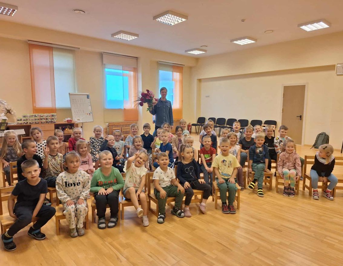 PII Mārpuķīte aizvadīta tikšanās ar dzejnieku Krišjāni Zeļģi