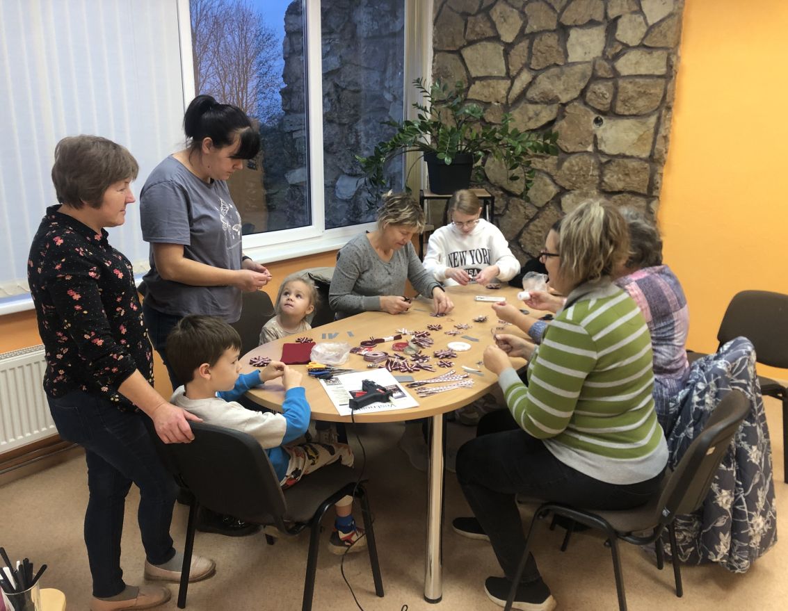 Radošais vakars Grenctālē  "Latvju rotas"