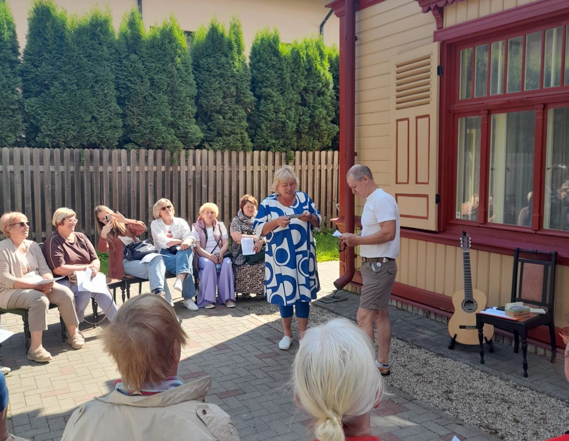 Vecsaules pagasta bibliotēku intere&scaron;u grupas izglītojo&scaron;s brauciens uz Jelgavas novadu