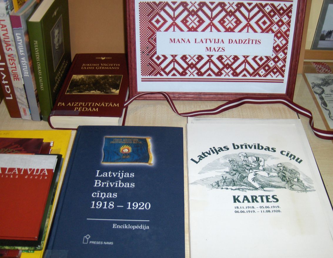 Patriotiska izstāde Bārbeles bibliotēkā