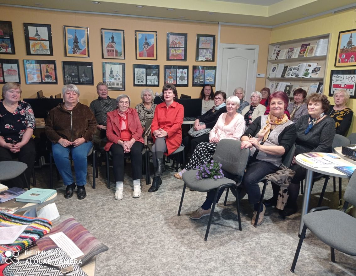 Aizvadīta tikšanās ar Kristīni Pīkenenu