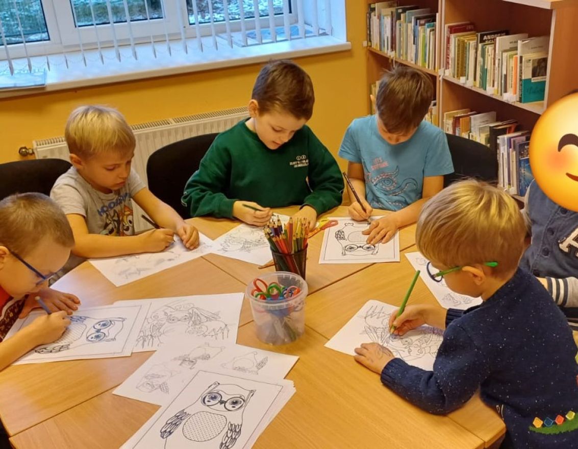 Aizvadīta tik&scaron;anās ar bērnu grāmatu autori Zani Zustu