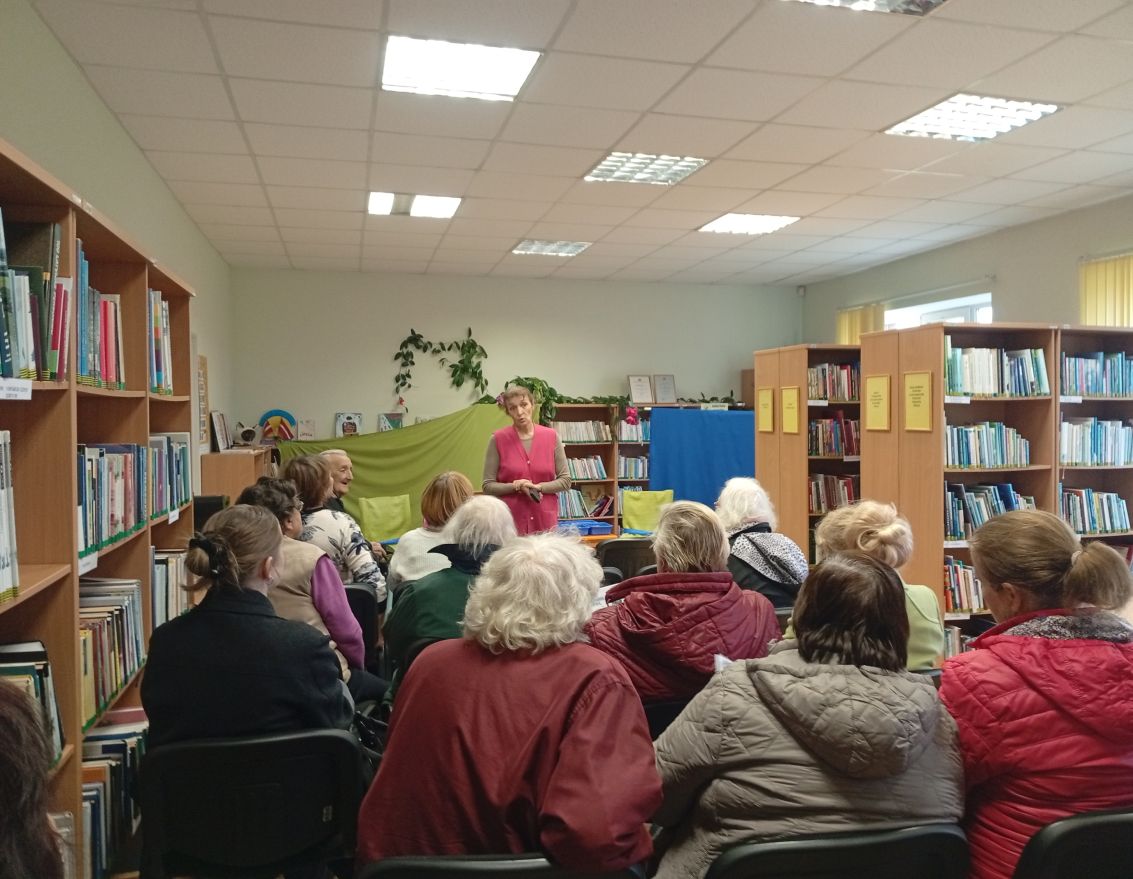 Noskatīta Vecumnieku amatierteātra "Vecmuiža" izrāde "Dārgumi"