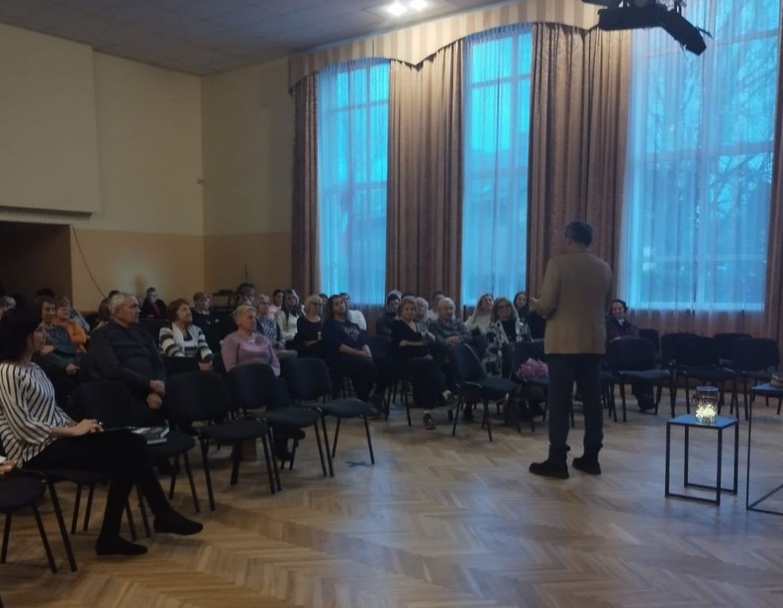 Aizvadīta tikšanās ar Armandu Puči