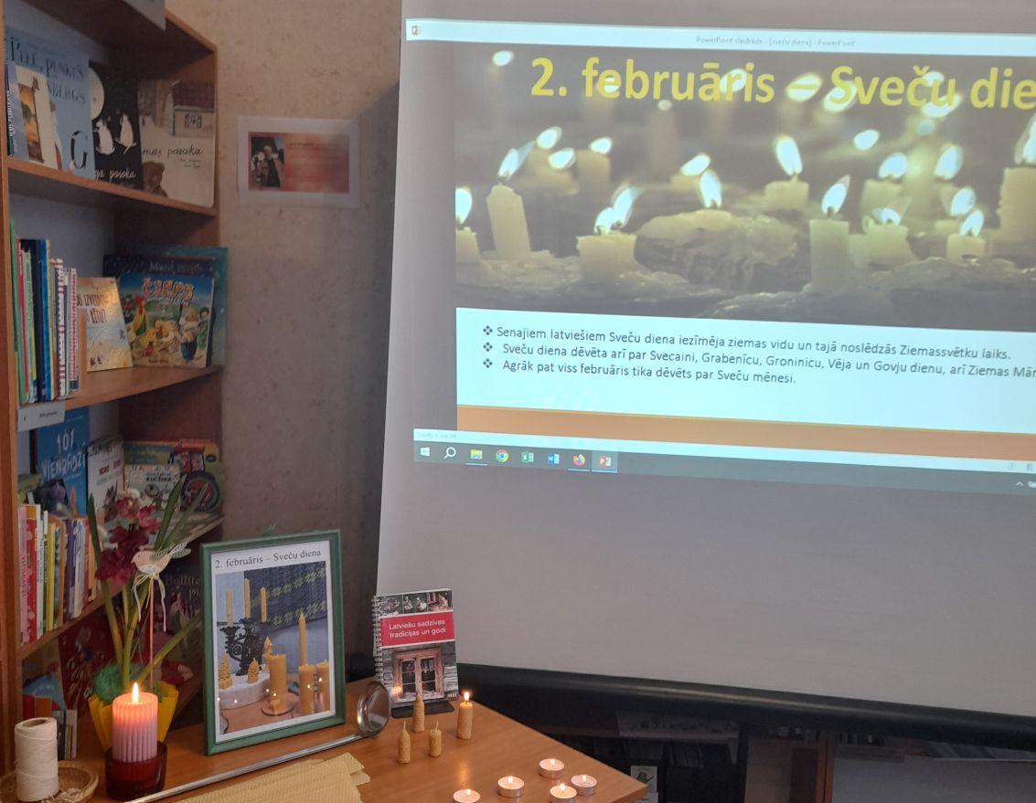 Aizvadīts pasākums&nbsp; "Sveču liesmām silti stari"