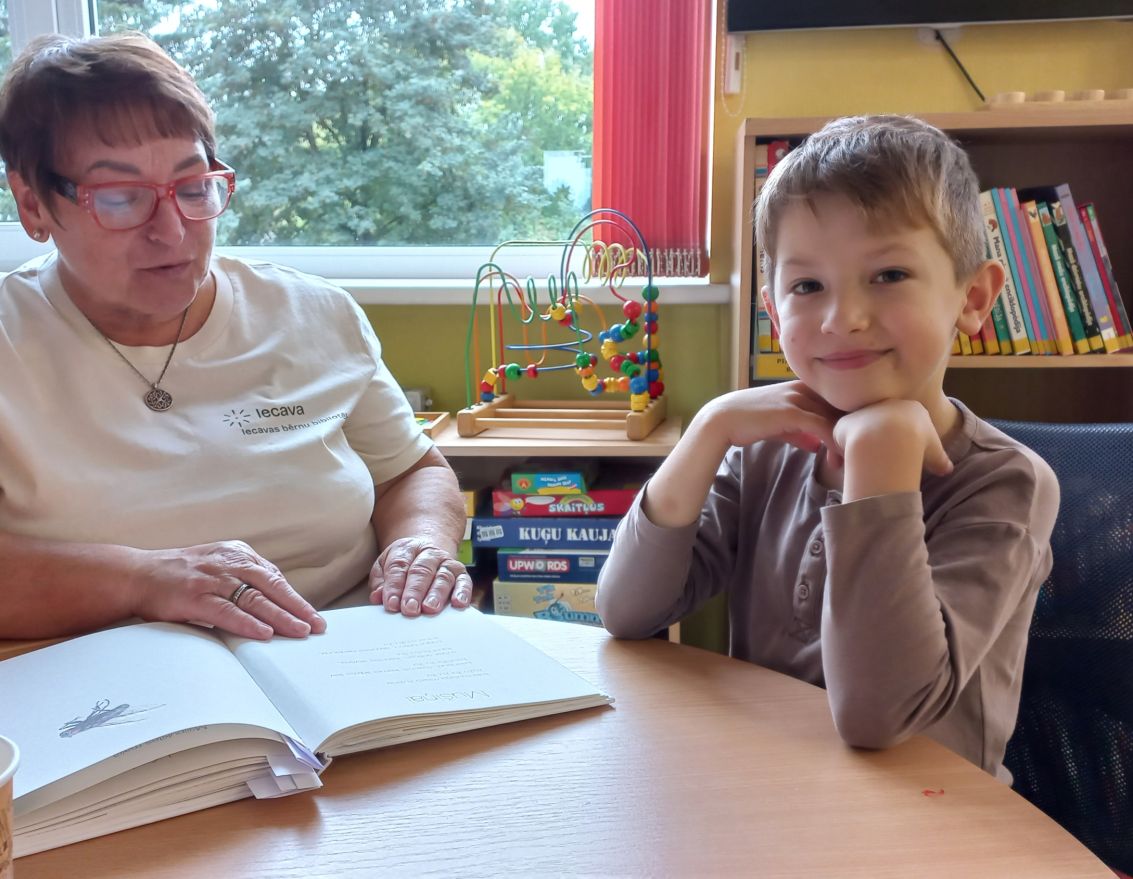 "Dzejas varavīksne" Iecavas bērnu bibliotēkā