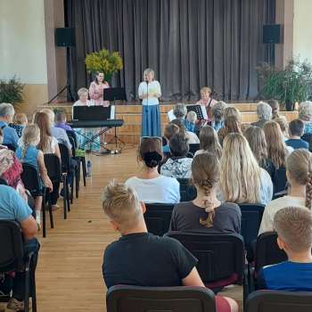 Dzejas mēneša rīta koncerts "Notvert mirkli"