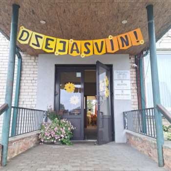 "Dzejas varavīksne" Iecavas bērnu bibliotēkā