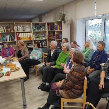 Pasākums senioriem "Starp rudens košajām lapām"