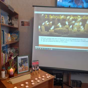 Aizvadīts pasākums&nbsp; "Sveču liesmām silti stari"