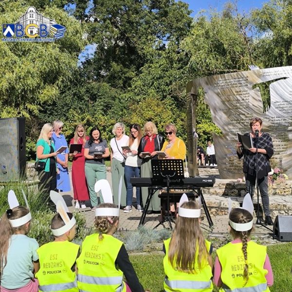 Dzeja Saules dārzā