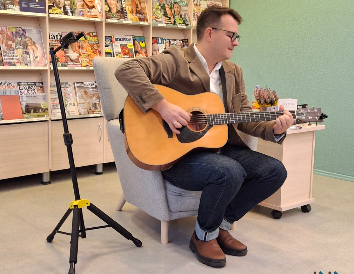 Cilvēcība. Dziesmas un dzeja. Tikšanās ar Mārtiņu Kanteru