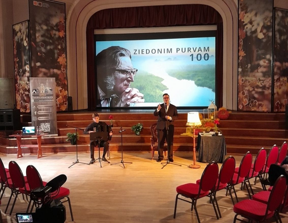 Ziedonim Purvam 100