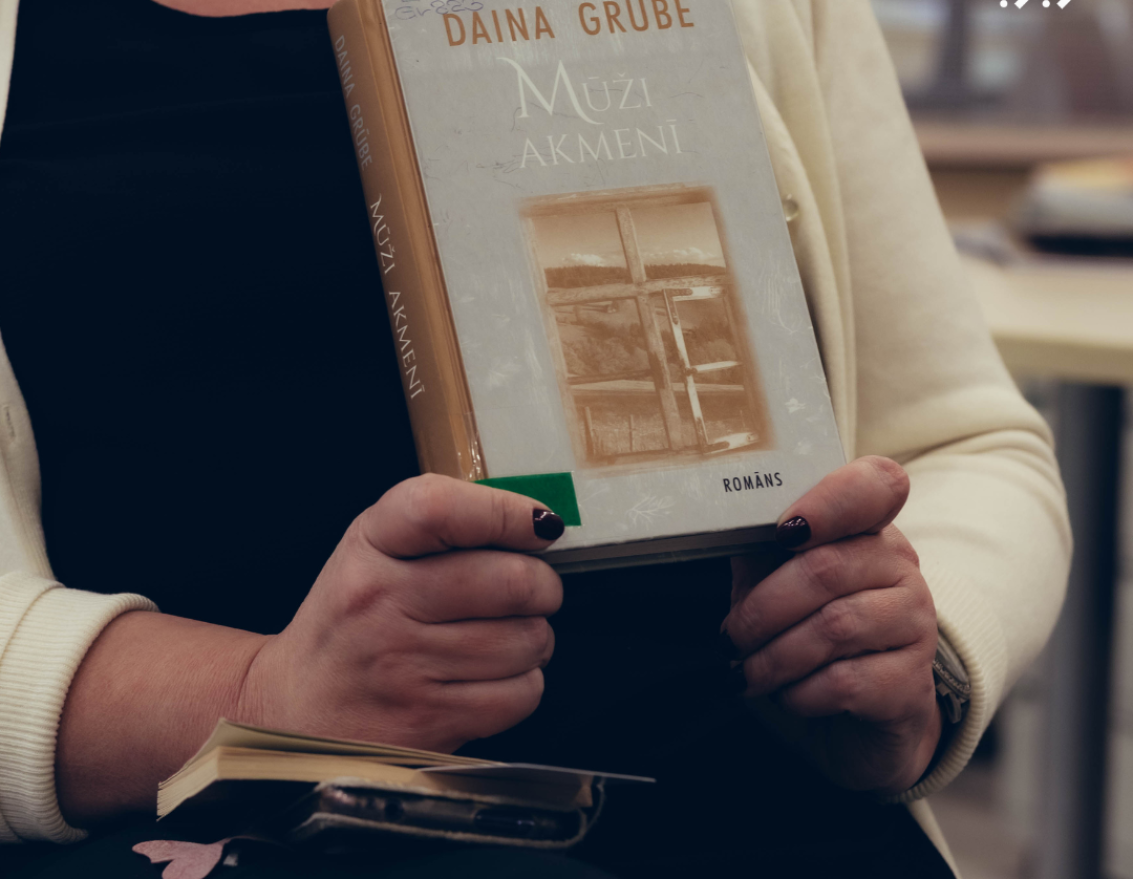 Grāmatu kluba tikšanās decembrī