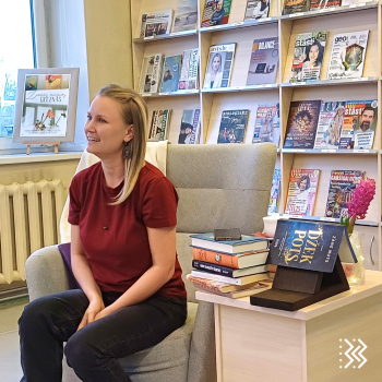 Aizvadīta tik&scaron;anās ar rakstnieci Zani Nuts